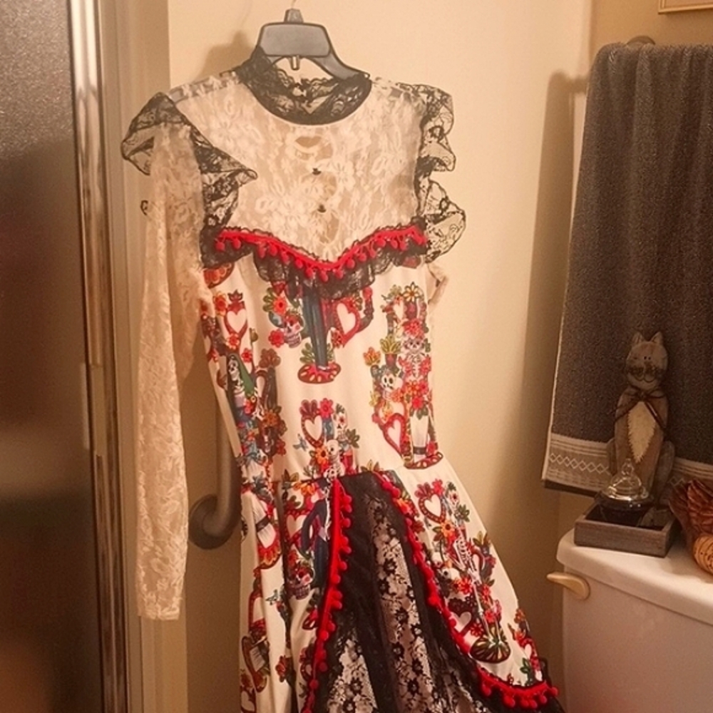 A Great Halloween Lace Dress with Colorful Heart and Skull Design. Size M